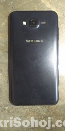 Samsung J7 NXT